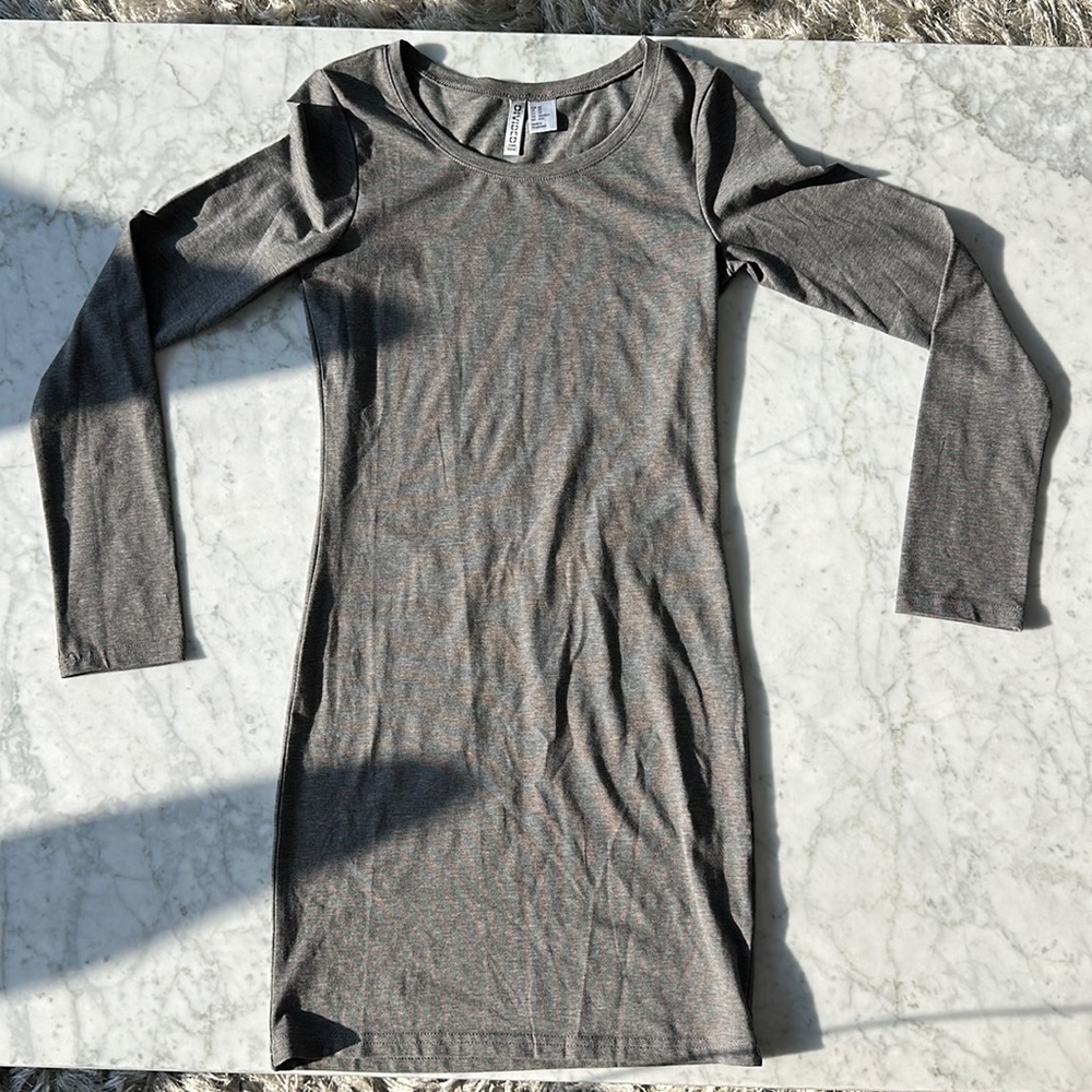 H&M Gray Long Sleeve Stretch Mini Dress